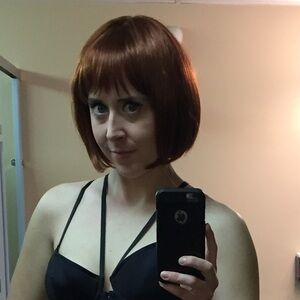 Synthetic Auburn Bob Wig with Bangs